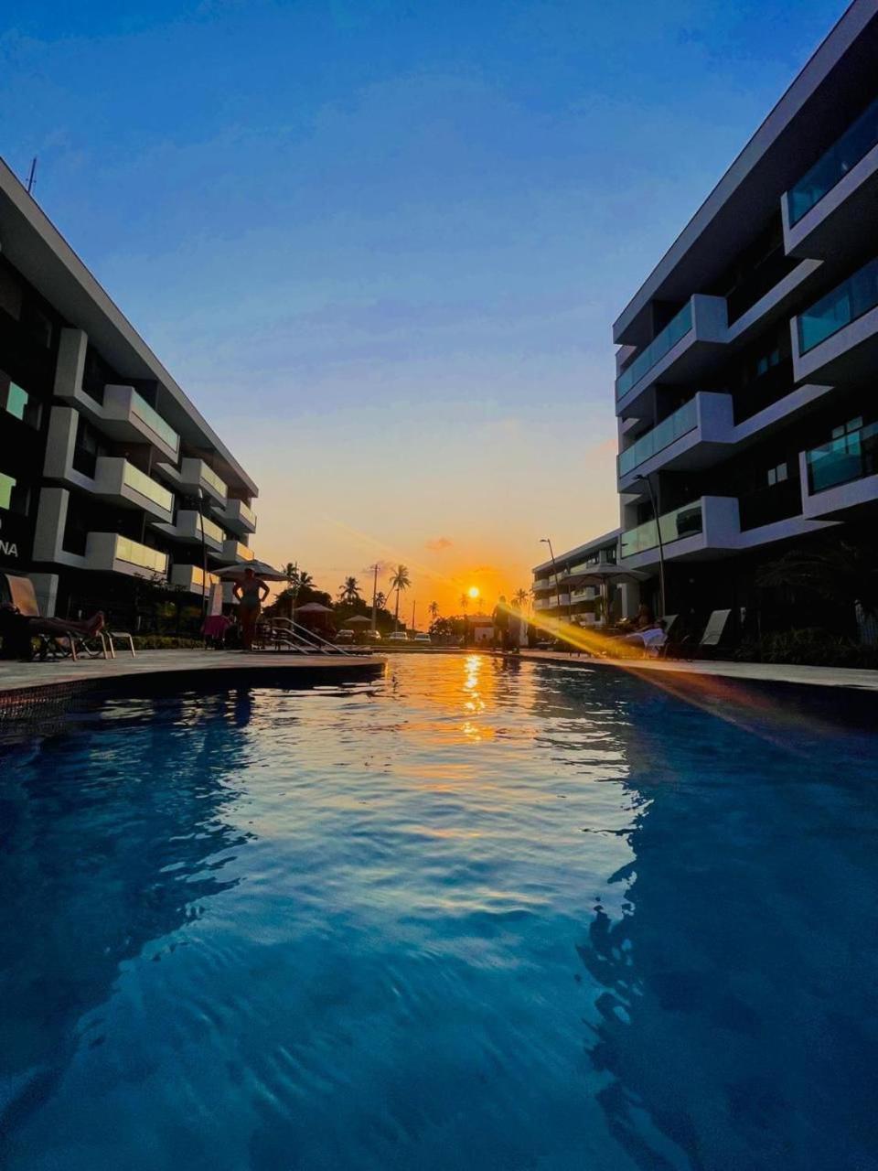 Flat Em Muro Alto Com Piscina, Ar-condicionado E Cozinha Equipada Apartamento